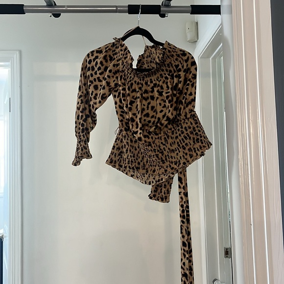 Lepord top - Picture 2 of 3